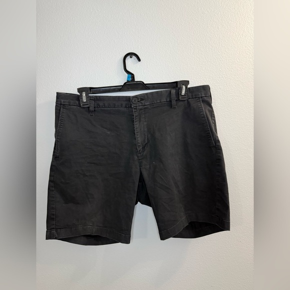 Dockers short pants for men - Picture 3 of 7